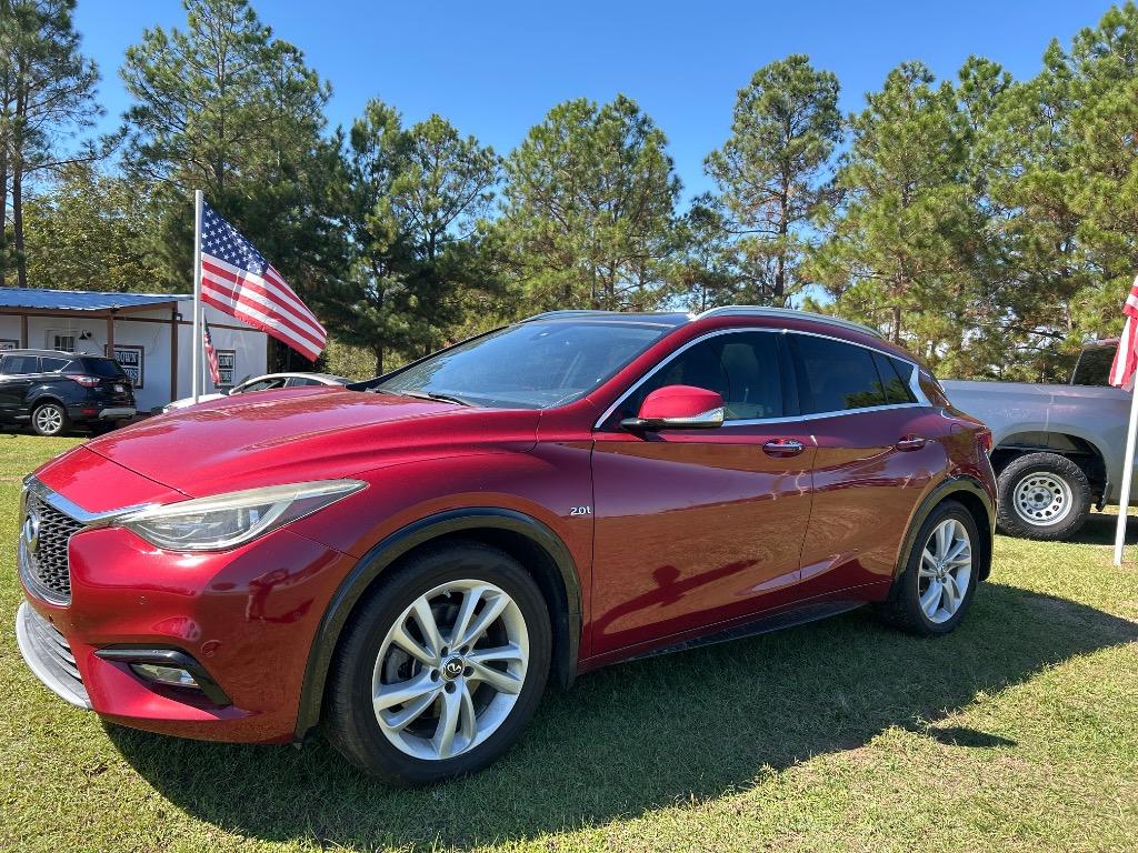 2018 INFINITI QX30 Premium